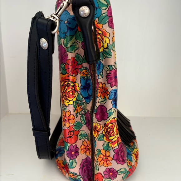 Patricia Nash Octavia Spanish Villa Bucket Tote Bag - Picture 15 of 15